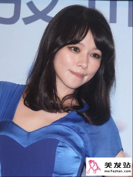 VIVIAN减龄新发型
