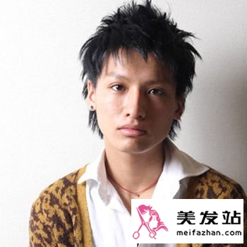 蓬松定位烫发型