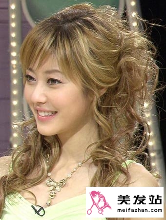  李智贤超养眼美发秀 