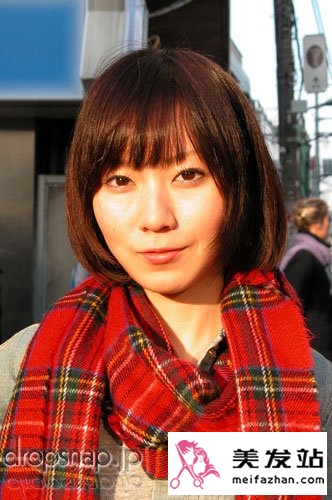  日本VS欧美街拍行人MM发型妆容 