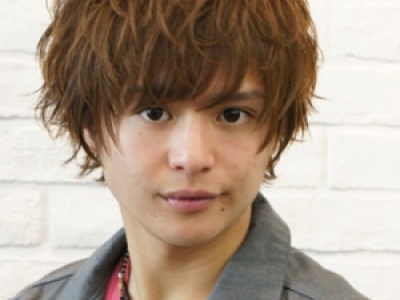 2012最新男士烫发发型 线条感是重点 夏季男士时