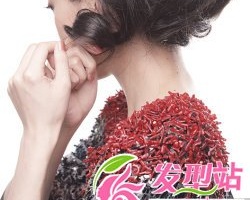 Runway hair 简单教学!4种中分发型的编发变化
