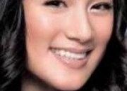 Bella特别推荐四款不同风格的中分发型 飘逸直发、俏丽绑发、公主风和浪漫卷发