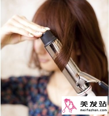 DIY俏丽马尾编发 可爱迷人