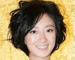 抢镜的女生短发发型