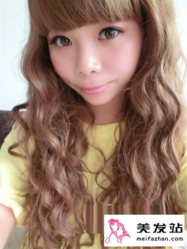 时尚养眼非主流女孩发型  尽显天真少女味