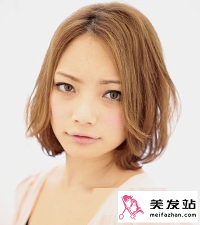 2013层次感短发烫发发型