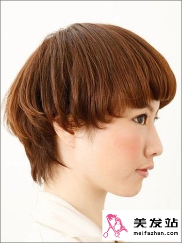 2013流行发型：女生时尚蘑菇头