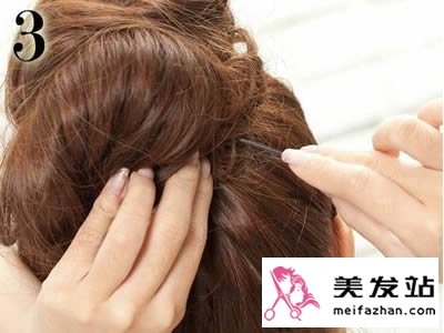 三步轻松扎出时尚丸子头