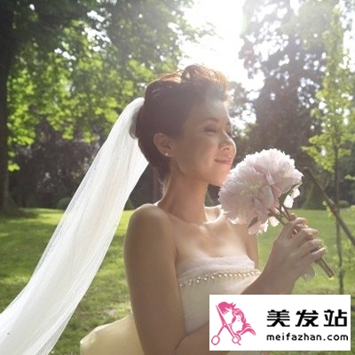  盘点明星最美婚纱照发型 塑造最美丽幸福新娘 