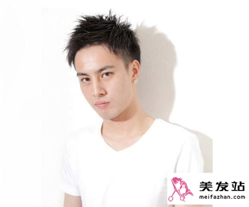 男生无刘海短发发型设计 露额自信帅[8P]