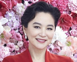 中年女士短发发型设计 低调大气不失时尚