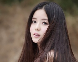 中分长直发 检验女神的唯一标准