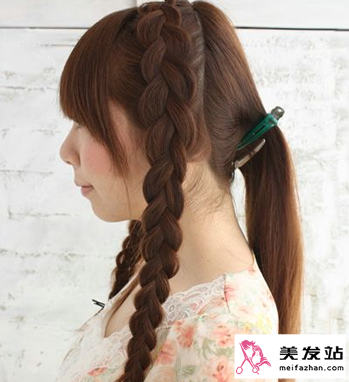 三股麻花辫的盘法图解 好看实用[9P]