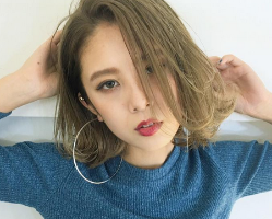 将染发进行到底 最新女生短发发型图片