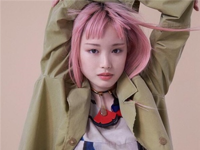 女生染什么发色显浪漫 梦幻粉色染发仙气又浪漫