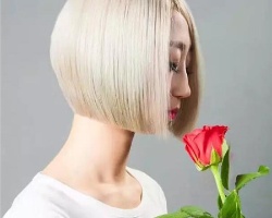 齐边齐下颔短发 大脸瘦脸效果佳