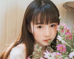 圆脸女生韩式甜美中长发 打造不一样的时髦和清新感