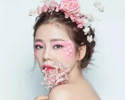 百变精致懒人盘发 清新脱俗准新娘最爱