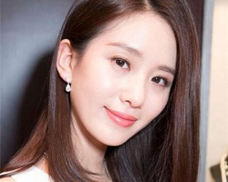 韩式女生梨花头发型 发尾内卷很有淑女气质