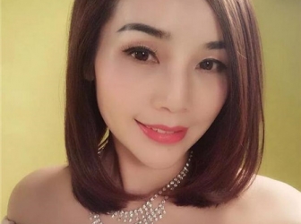 短烫发流行J烫 胖脸显瘦变巴掌脸 清新率性显甜美