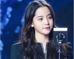 欧阳娜娜长卷发怎么弄 掌握好关键点飘逸又逆龄
