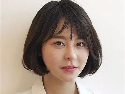 女生C卷短发发型图片 内扣让大脸圆脸瘦成V脸