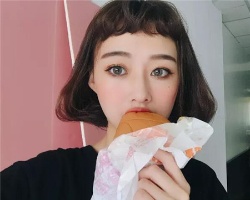 新款减龄短发设计 眉上短刘海设计显少女