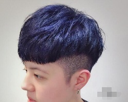 男生齐刘海两边掏空 暖男电力流窜中小姐姐最爱