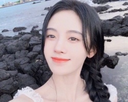 最简单女生麻花辫教程 打造慵懒风2步就搞定