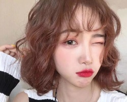 菱形脸型适合什么发型 能弱化脸型棱角女生发型推荐