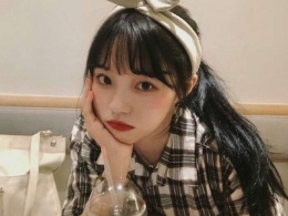 女生戴发带的发型图片示范 发带发型正流行一起