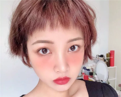 回头率超高的狗啃刘海 减龄瘦脸选“短眉头”