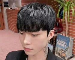 男生复古纹理烫发型 不同风格领时尚潮流
