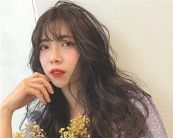 渣女风烫发正流行　“造型烫”成女生发型新宠
