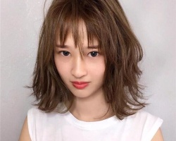 抖音超火的女生烫发 “玉颈烫”是当下流行款