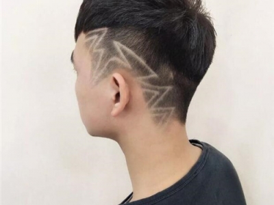 男士个性两边铲发型 今年最流行的男生短发