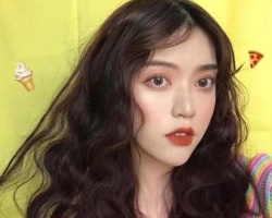 女生长发小卷发型怎么烫 最潮最时髦超心动