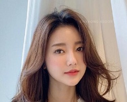 八字刘海怎么卷图解 一根夹子+吹风机一分钟内搞定