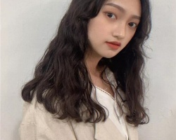 浪漫水波纹烫发　最新女神烫发发型