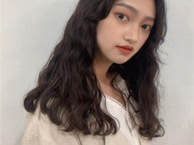 浪漫水波纹烫发　最新女神烫发发型