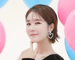 女神刘寅娜短发发型盘点 耳下5公分短发让你美出新高度