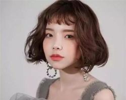 眉上刘海怎么剪好看 短发女生的俏皮眉上刘海推荐
