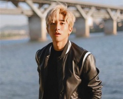 2021流行的韩式男生短发 偏分刘海造型帅呆了