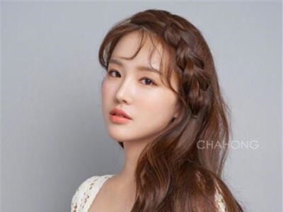 披肩发盘发新娘发型 韩式新娘发型新款