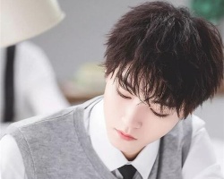 个性“渣男锡纸烫” 帅气时尚值得拥有