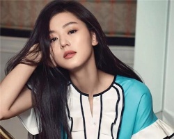 女生选择直发好看还是卷发好看 今年的流行发型就这么选