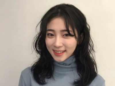 中长发怎么烫发好看 慵懒卷时尚百搭打造自然感
