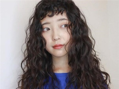 螺旋烫满头小卷发型 超火发型个性洋气