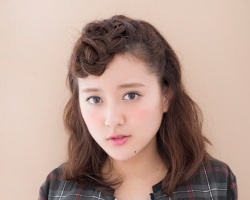 女生刘海编发盘发教程 时尚个性创意编发更吸睛